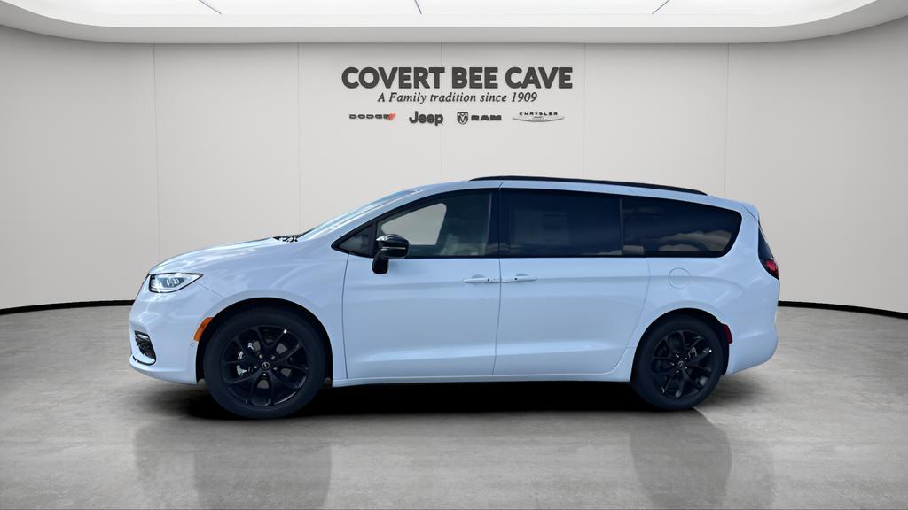 new 2026 Chrysler Pacifica car, priced at $42,085