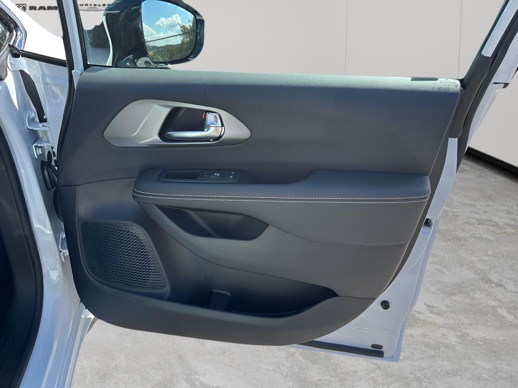 new 2026 Chrysler Pacifica car, priced at $42,085