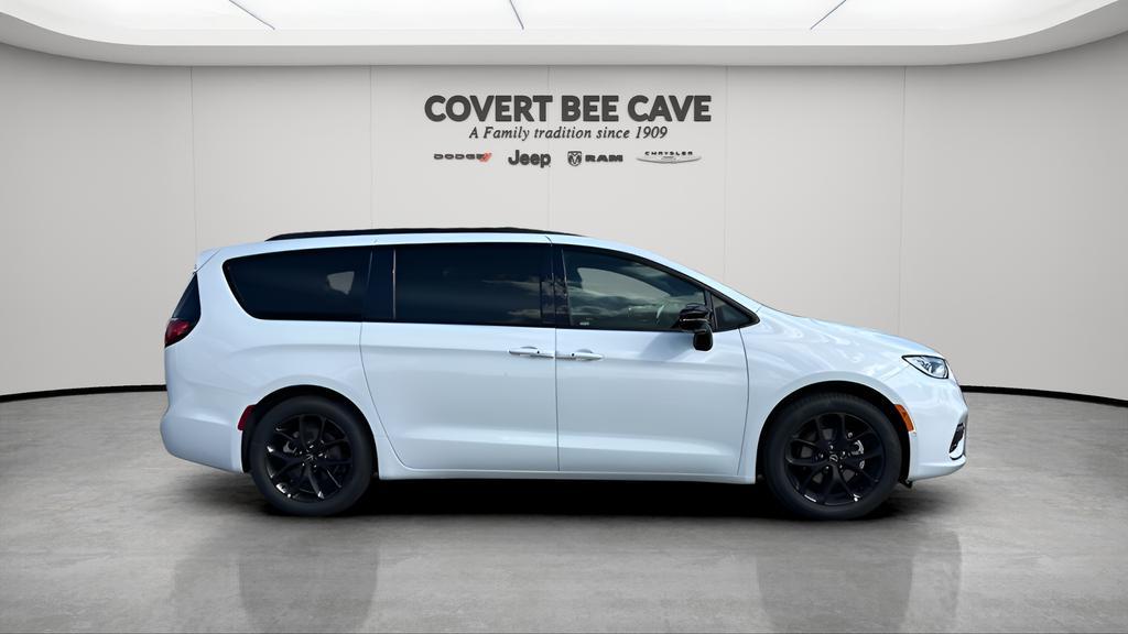 new 2026 Chrysler Pacifica car, priced at $42,085