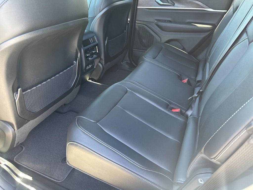 new 2025 Jeep Grand Cherokee car, priced at $41,574