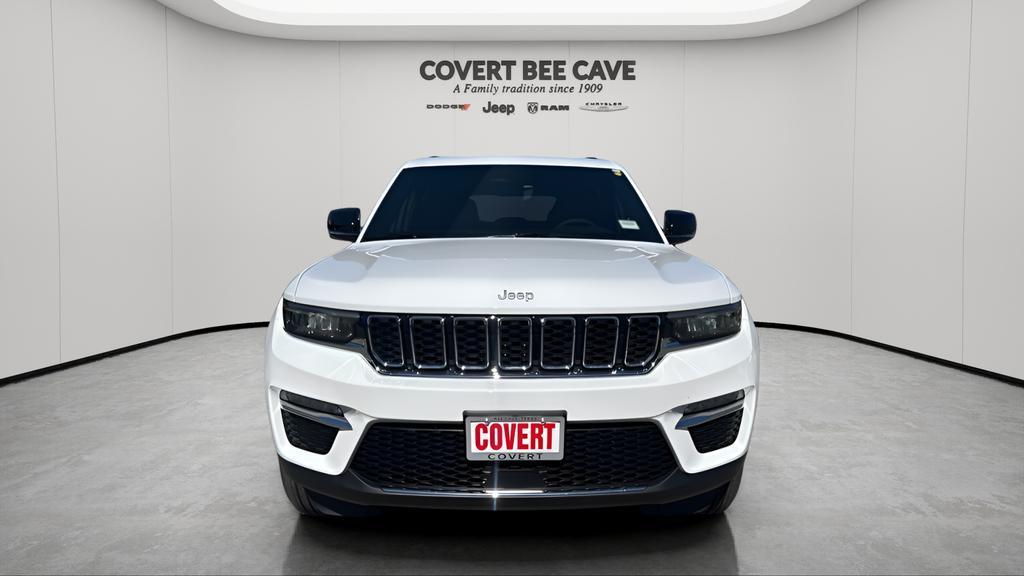new 2025 Jeep Grand Cherokee car, priced at $41,574