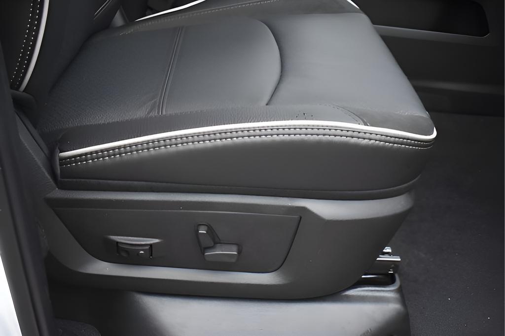 new 2025 Ram 2500 car, priced at $77,717