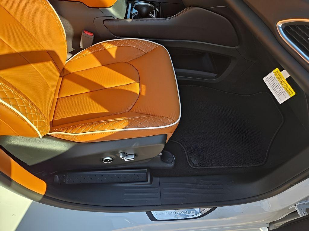 new 2025 Chrysler Pacifica Hybrid car, priced at $55,541