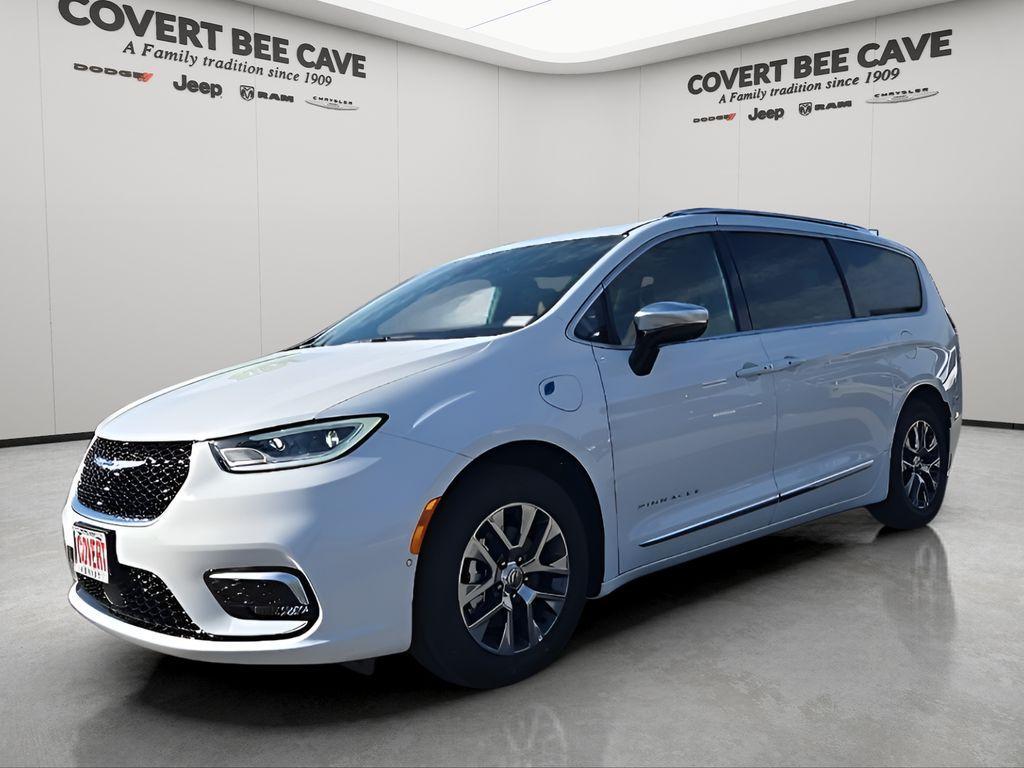 new 2025 Chrysler Pacifica Hybrid car, priced at $55,541