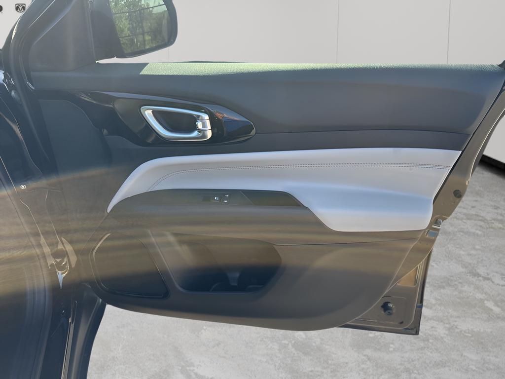 new 2026 Jeep Compass car, priced at $33,125