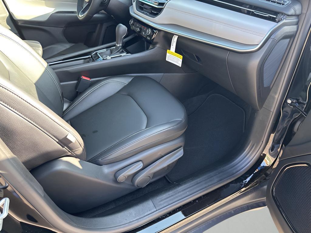 new 2026 Jeep Compass car, priced at $33,125