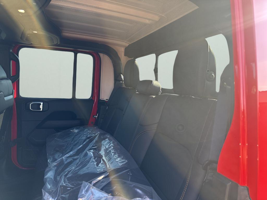 new 2025 Jeep Gladiator car, priced at $48,035