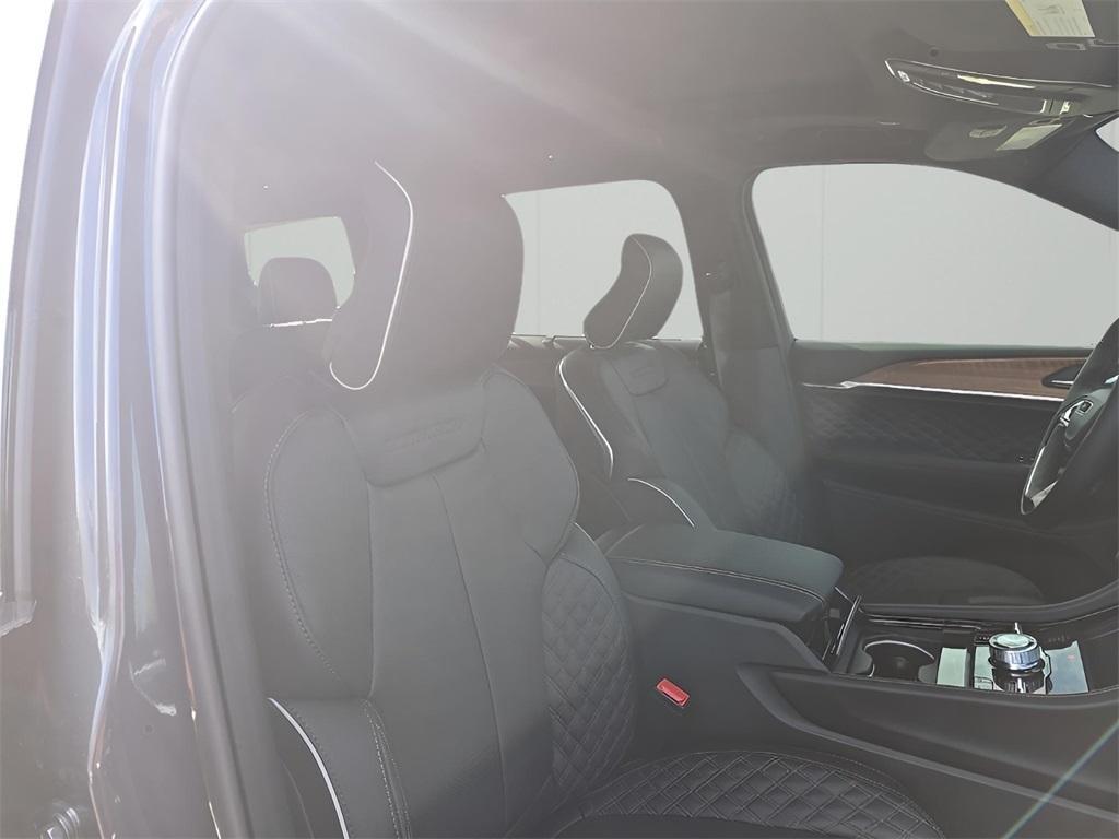 new 2025 Jeep Grand Cherokee L car, priced at $67,860