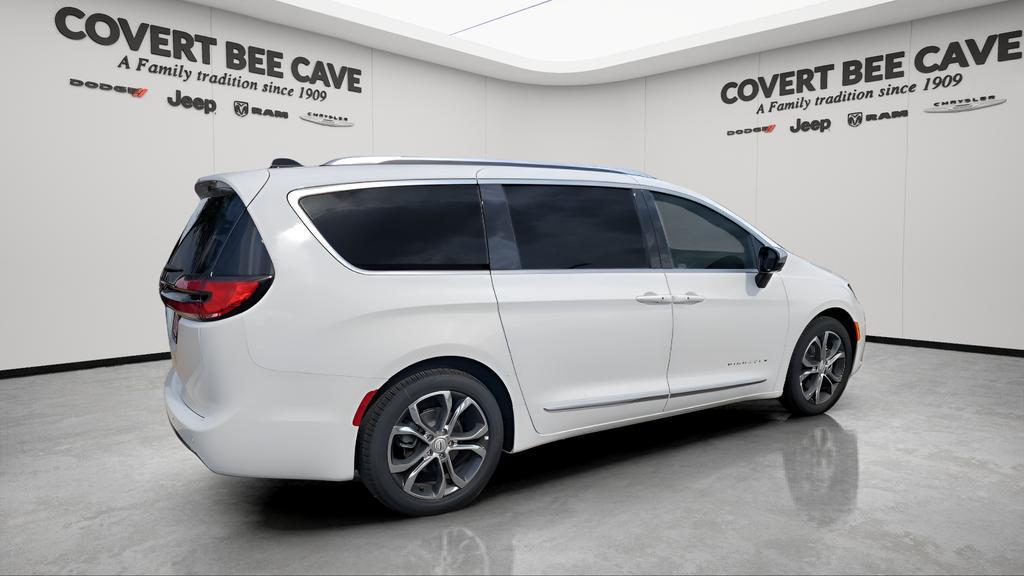 new 2026 Chrysler Pacifica car, priced at $52,166