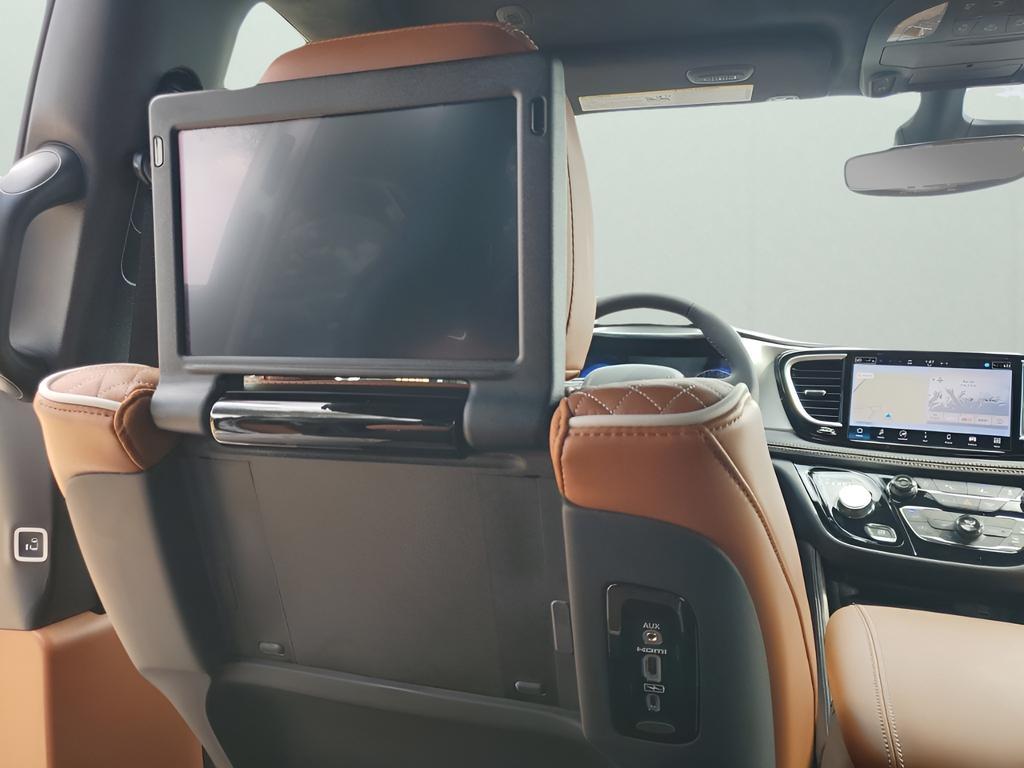 new 2026 Chrysler Pacifica car, priced at $52,166