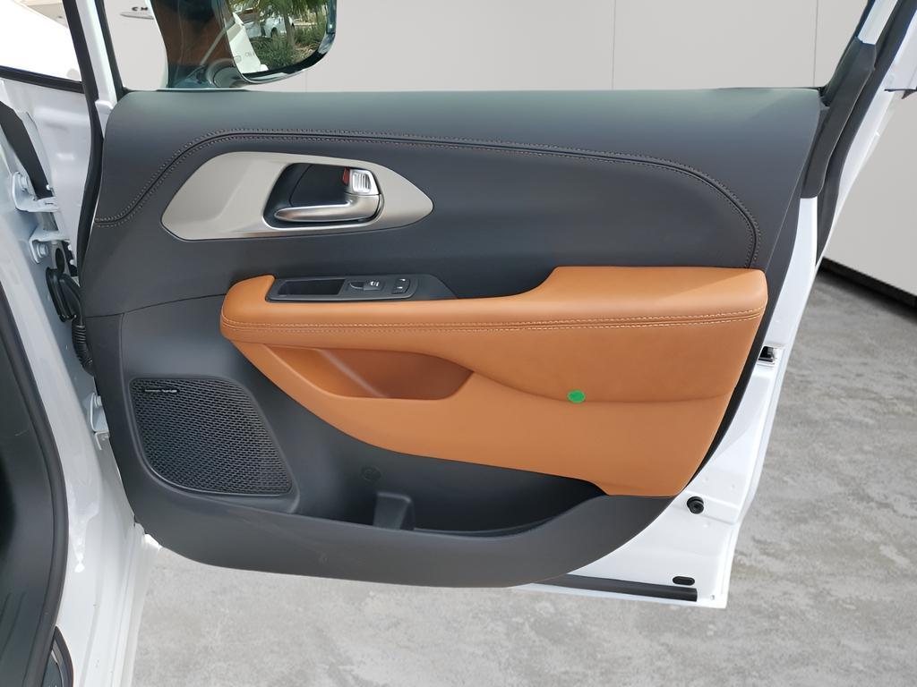 new 2026 Chrysler Pacifica car, priced at $52,166