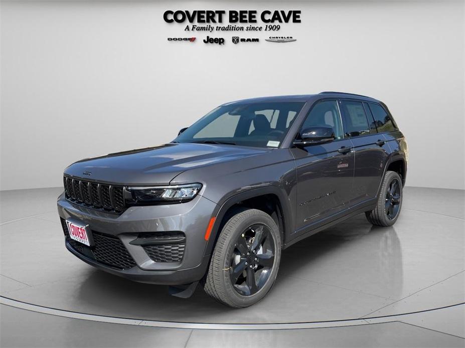 new 2025 Jeep Grand Cherokee car, priced at $43,397