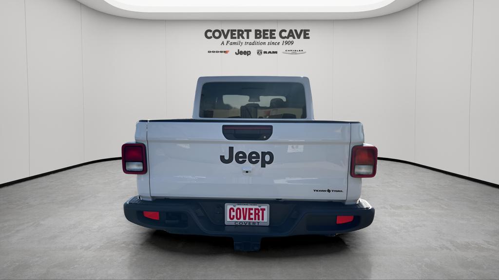 new 2025 Jeep Gladiator car, priced at $43,610