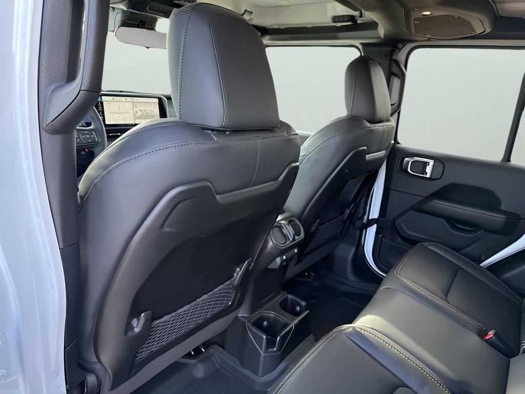 new 2025 Jeep Gladiator car, priced at $43,610