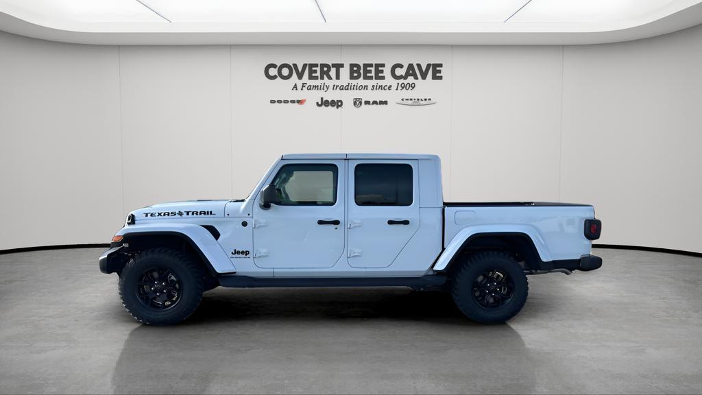 new 2025 Jeep Gladiator car, priced at $43,610