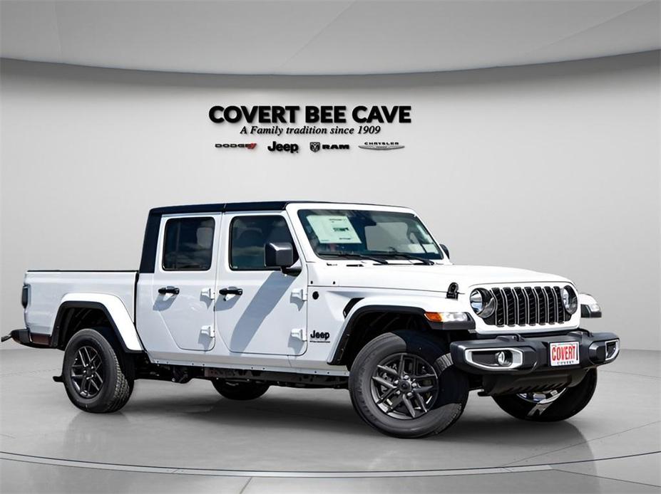 new 2024 Jeep Gladiator car, priced at $39,610