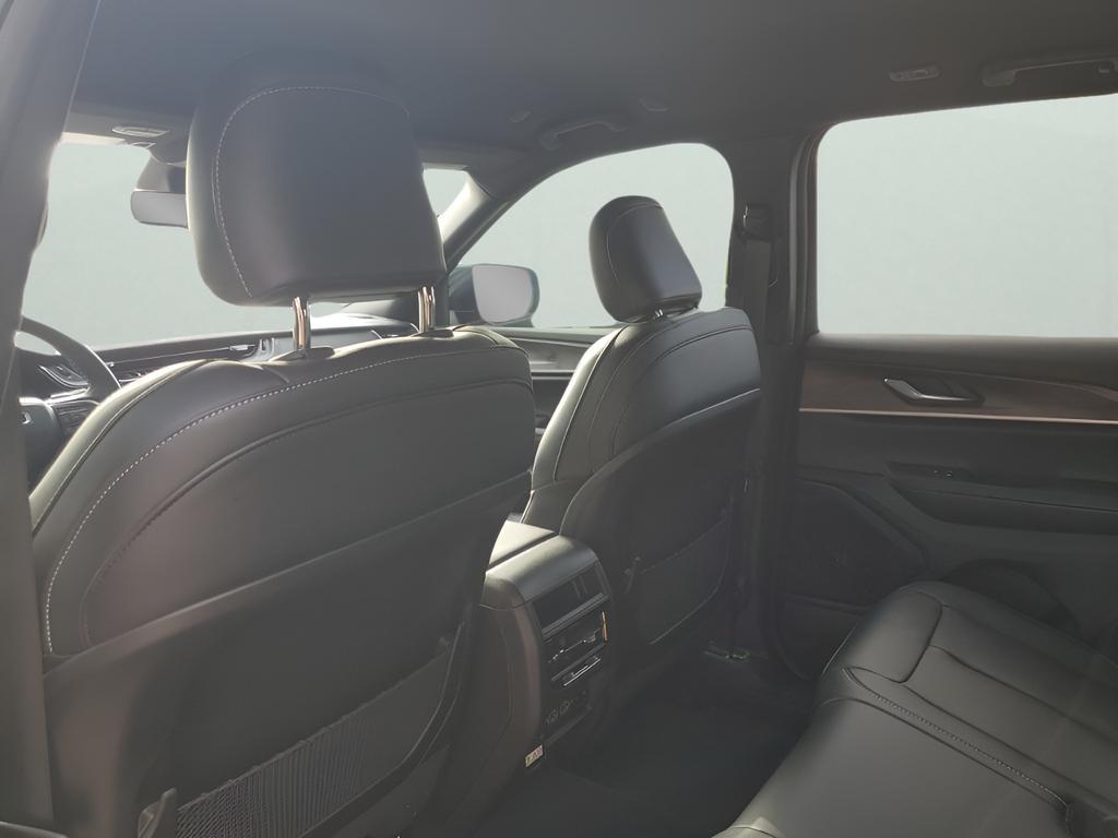 new 2025 Jeep Grand Cherokee car, priced at $42,603