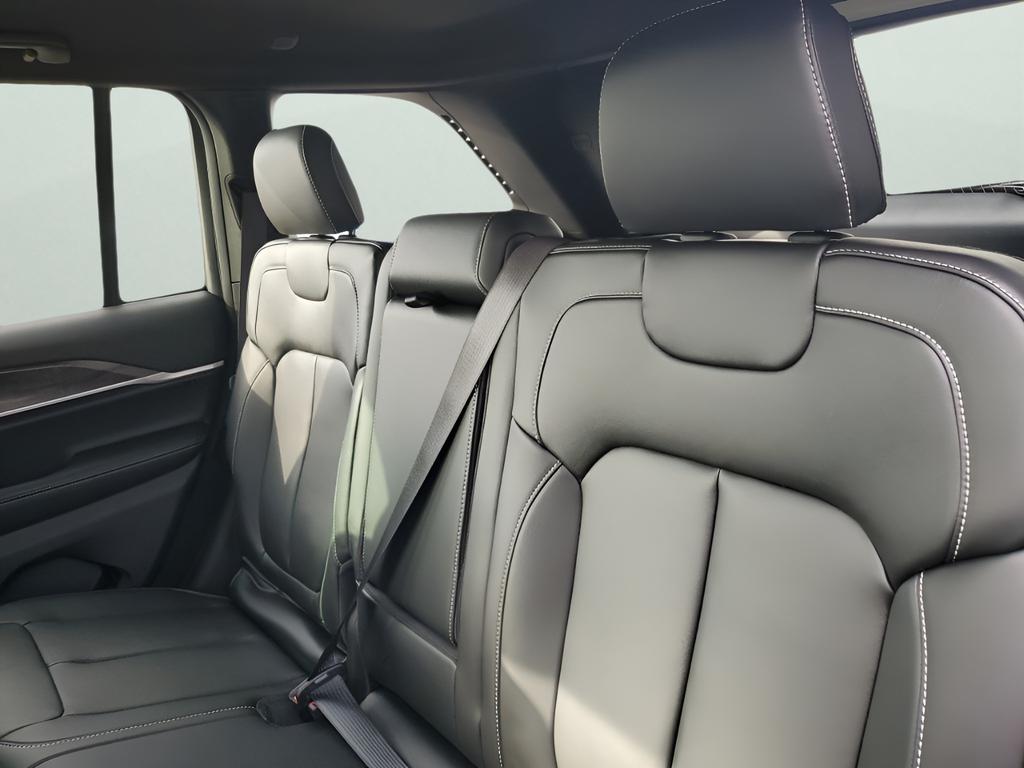 new 2025 Jeep Grand Cherokee car, priced at $42,603