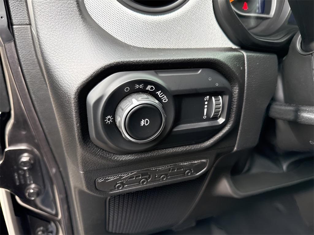 new 2025 Jeep Wrangler car, priced at $48,696