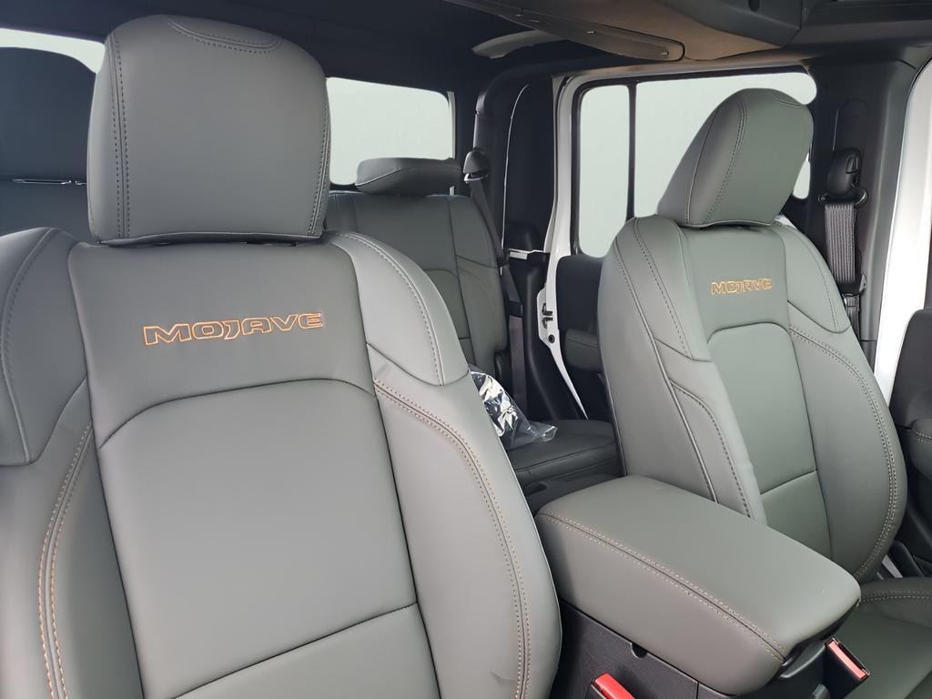 new 2025 Jeep Gladiator car, priced at $52,820