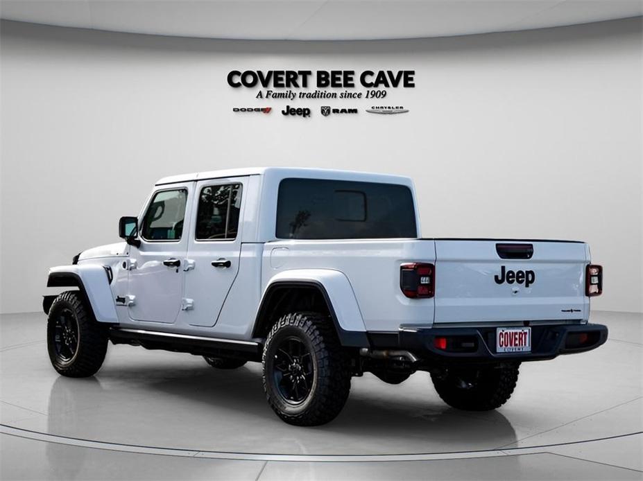 new 2024 Jeep Gladiator car, priced at $47,654