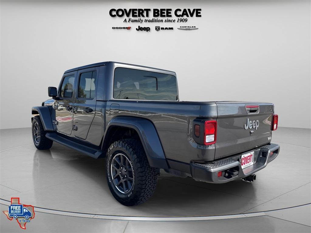 used 2021 Jeep Gladiator car, priced at $34,356