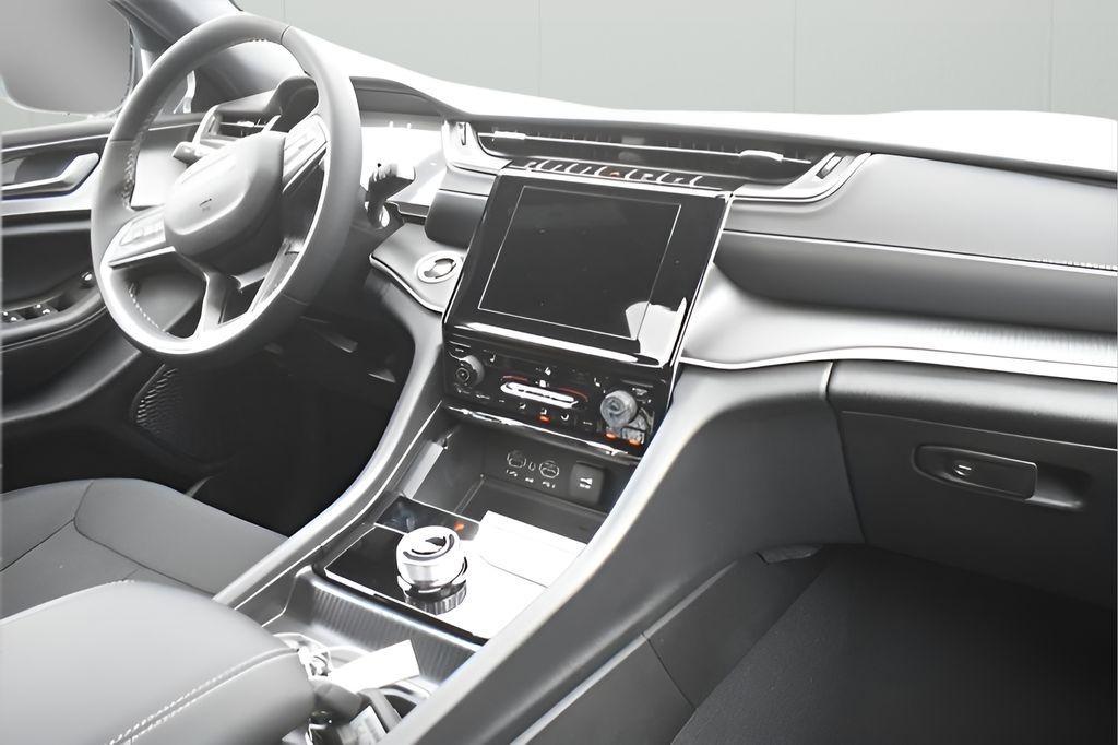 new 2025 Jeep Grand Cherokee L car, priced at $37,262