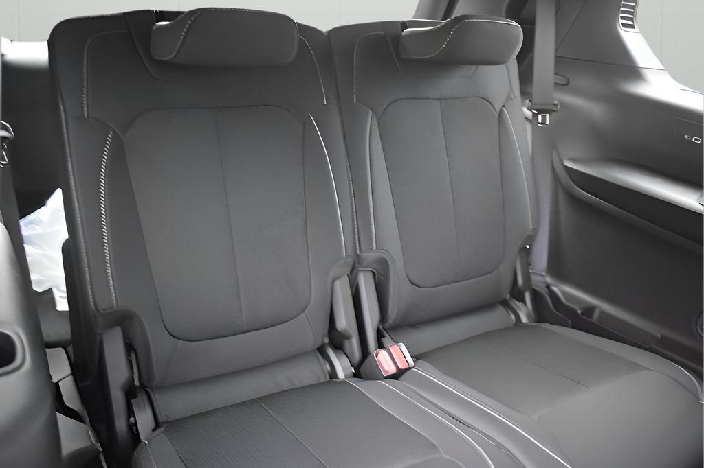 new 2025 Jeep Grand Cherokee L car, priced at $37,262