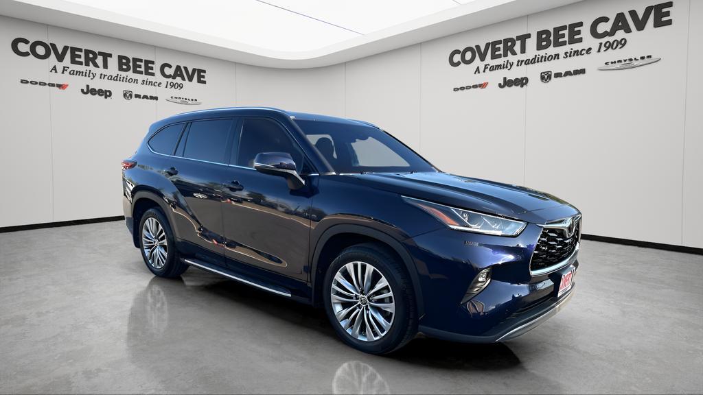used 2022 Toyota Highlander car, priced at $38,097