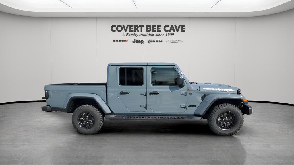 new 2025 Jeep Gladiator car, priced at $44,205