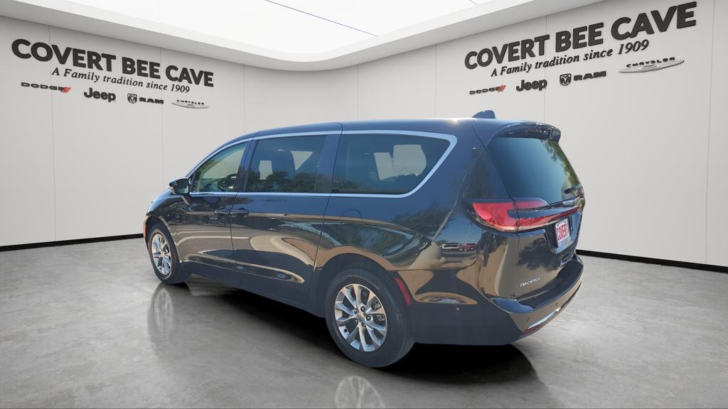 used 2023 Chrysler Pacifica car, priced at $36,497