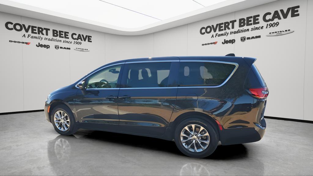 used 2023 Chrysler Pacifica car, priced at $36,497