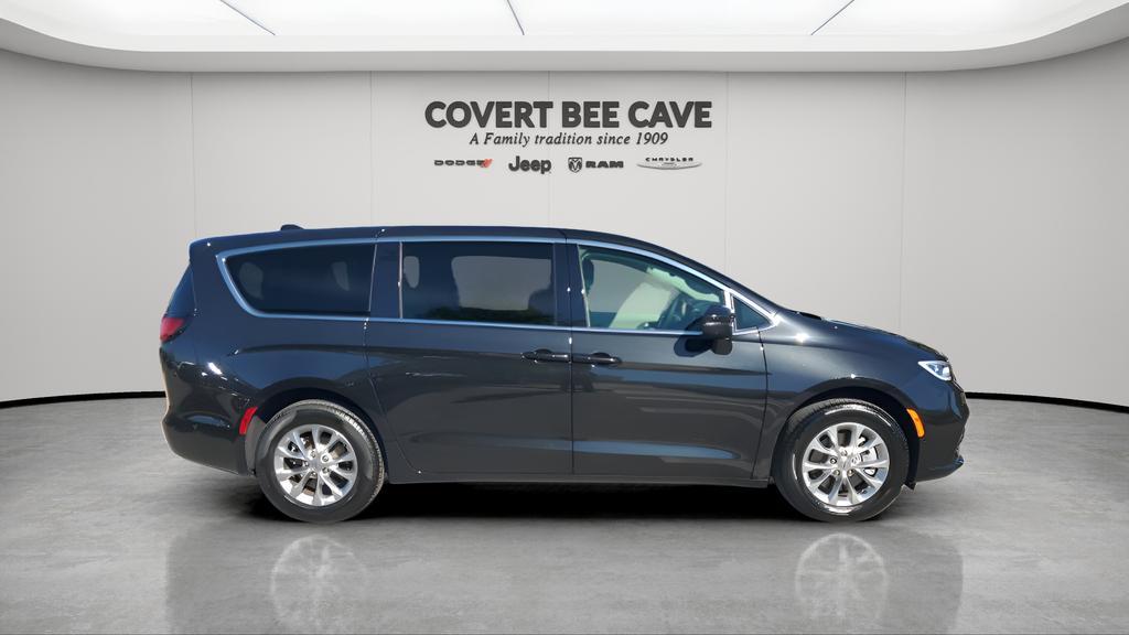 used 2023 Chrysler Pacifica car, priced at $36,497