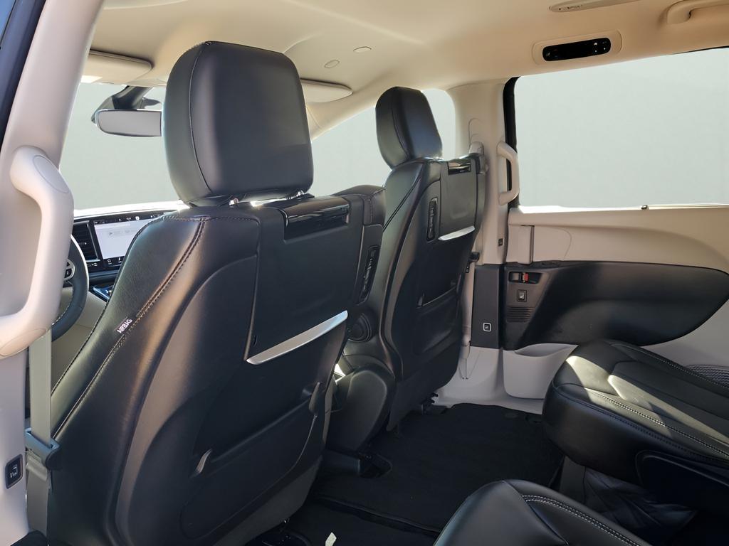 used 2023 Chrysler Pacifica car, priced at $36,497