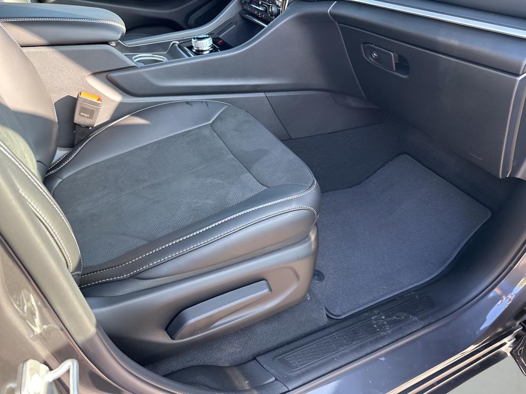 new 2025 Jeep Grand Cherokee L car, priced at $41,701