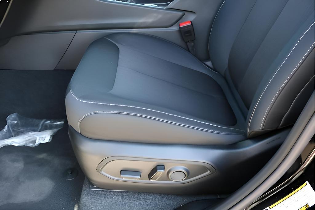 new 2025 Jeep Grand Cherokee car, priced at $32,064