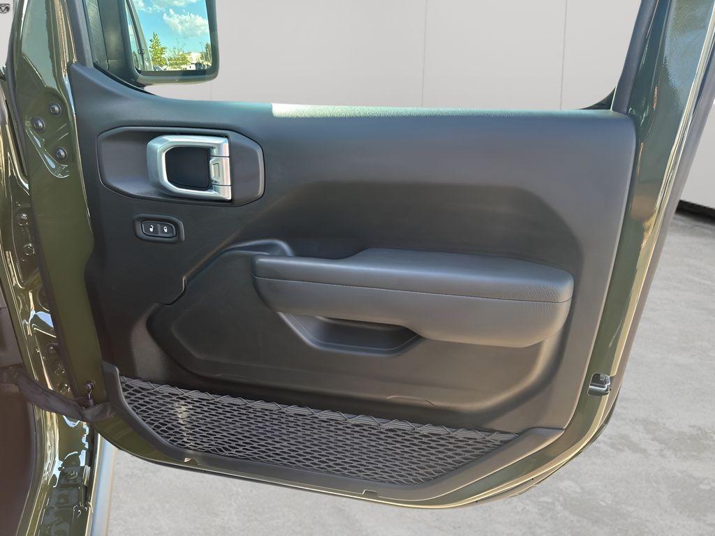 used 2022 Jeep Gladiator car, priced at $38,663