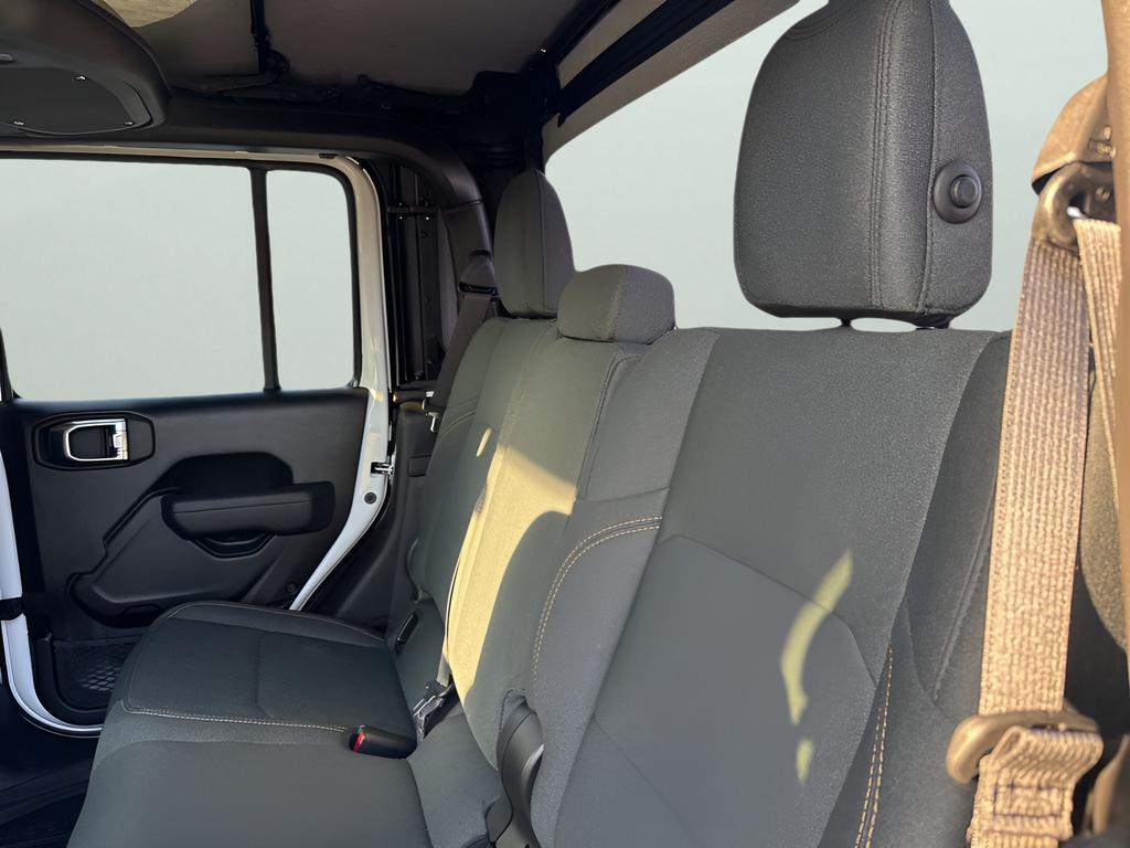 new 2025 Jeep Gladiator car, priced at $41,254