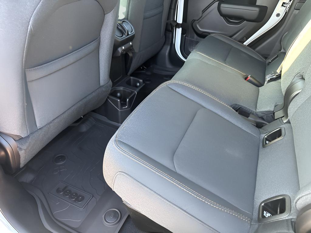 new 2025 Jeep Gladiator car, priced at $41,254