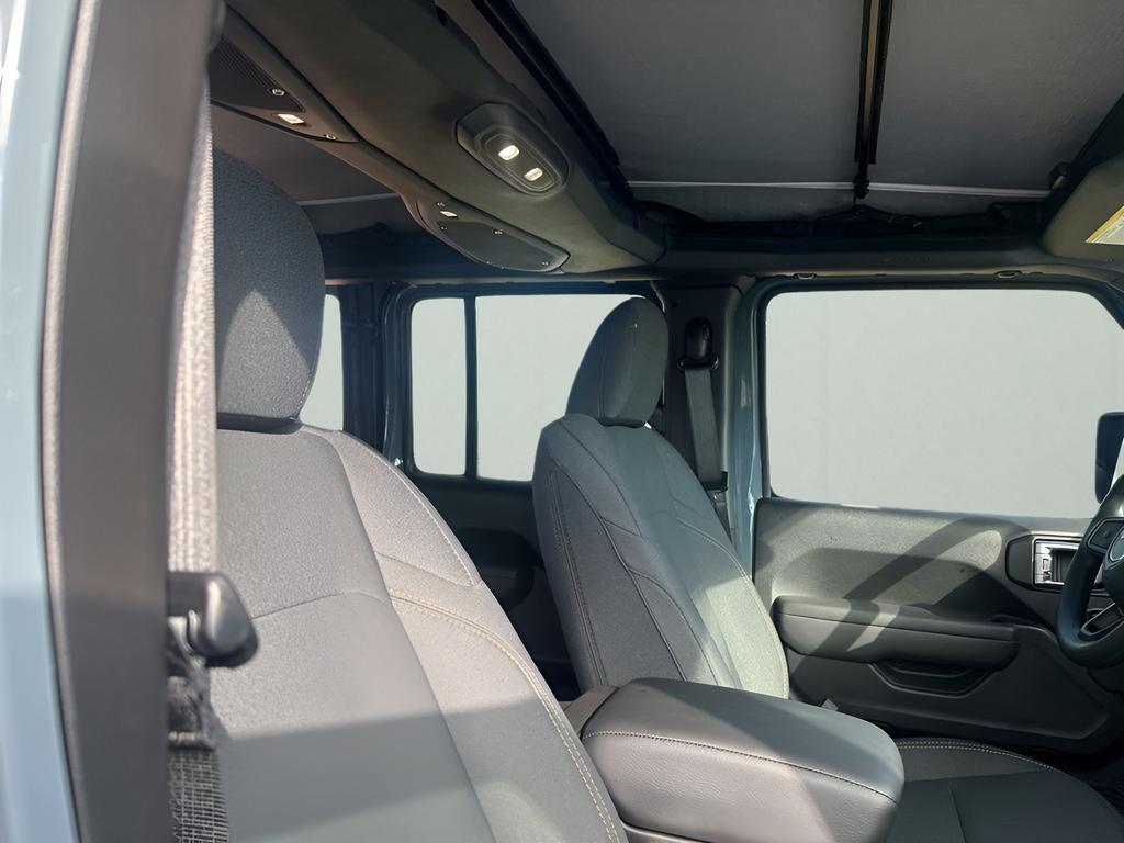 new 2026 Jeep Wrangler car, priced at $40,085