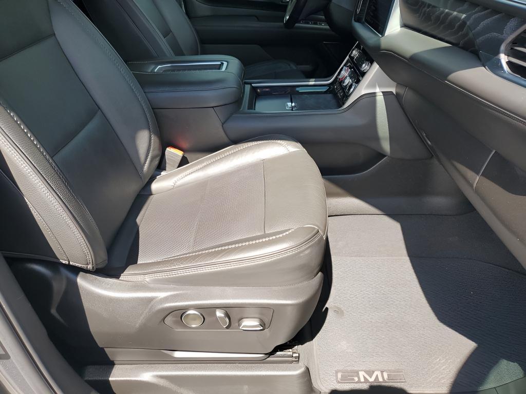 used 2021 GMC Yukon car, priced at $44,254