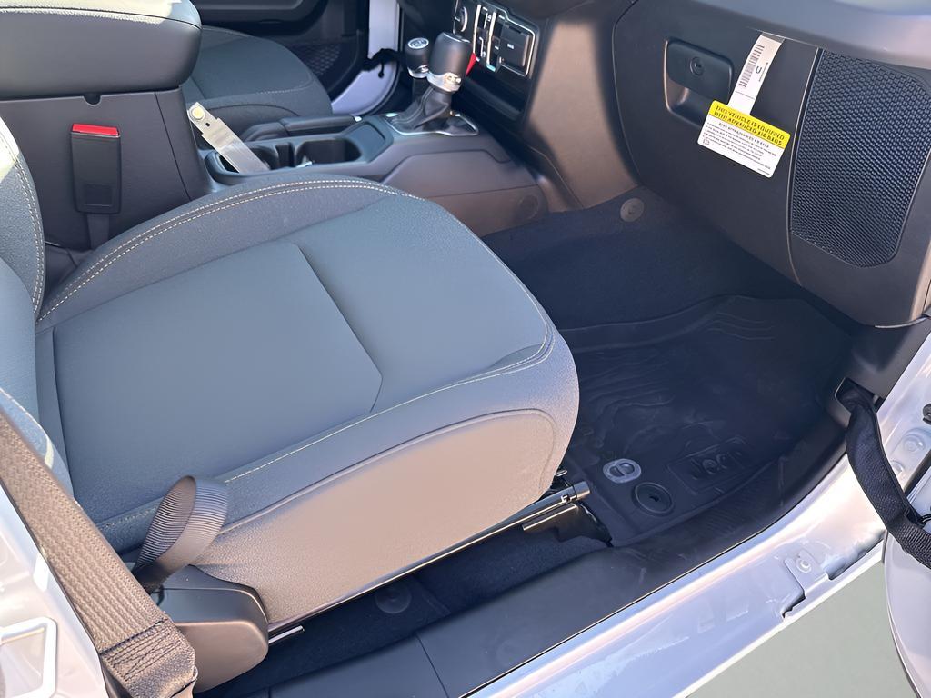 new 2025 Jeep Gladiator car, priced at $35,017