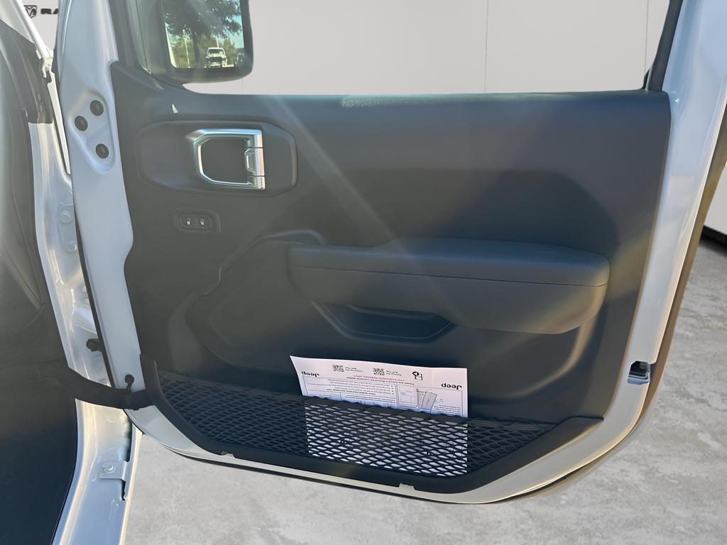 new 2025 Jeep Gladiator car, priced at $35,017