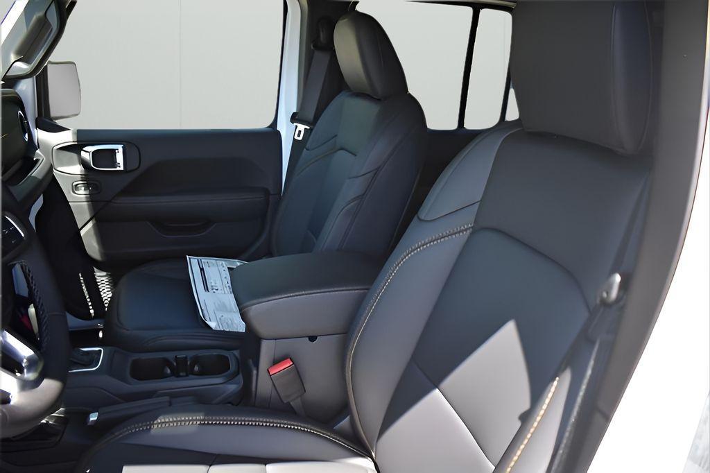 new 2025 Jeep Wrangler car, priced at $52,005