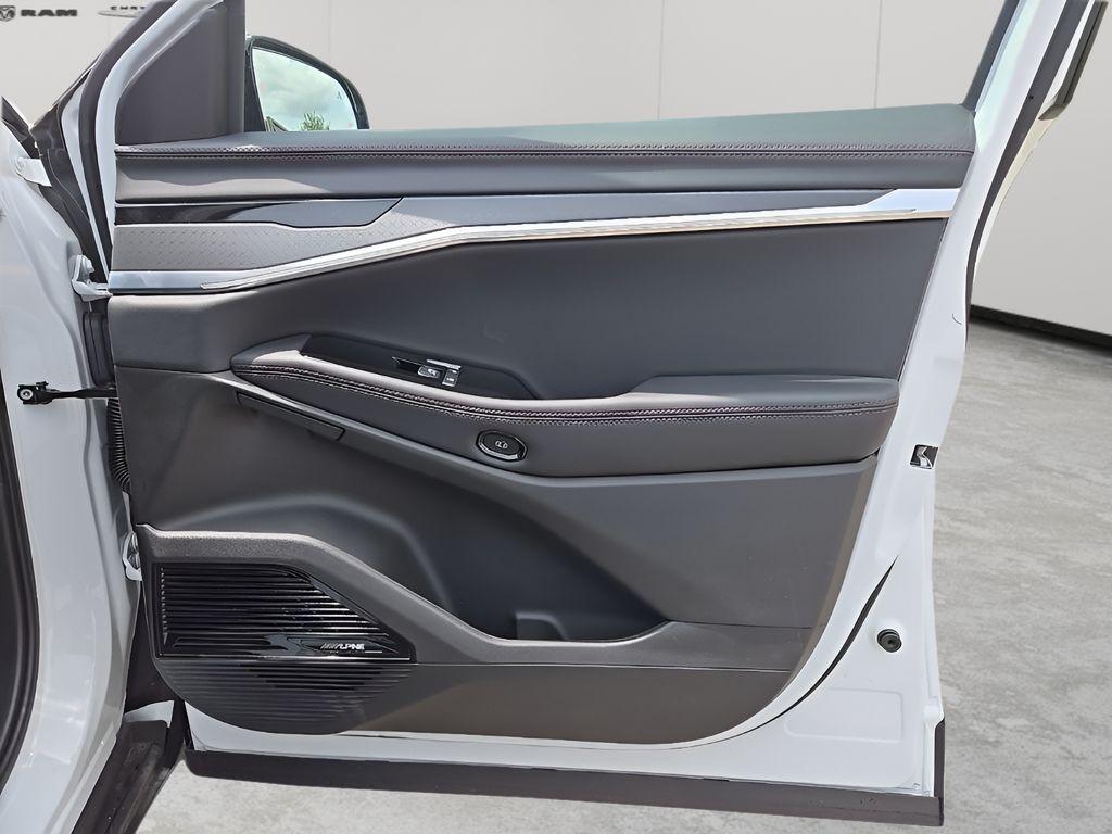 new 2025 Jeep Wagoneer S car, priced at $54,374