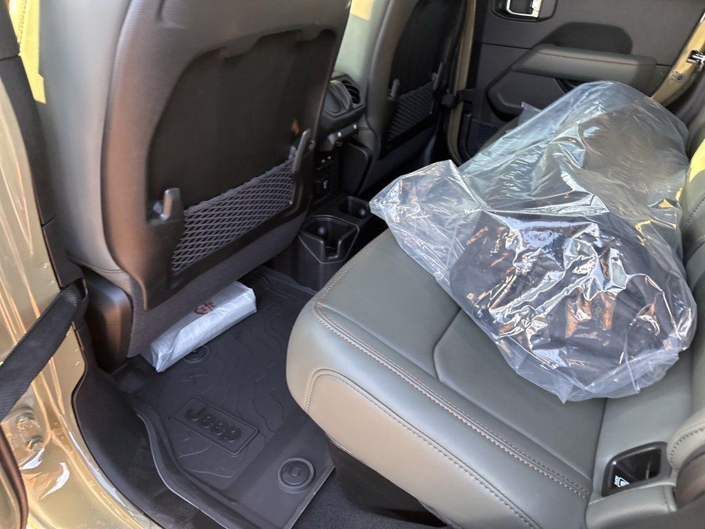 new 2025 Jeep Gladiator car, priced at $54,915