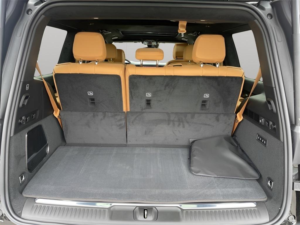 new 2025 Jeep Grand Wagoneer car, priced at $110,330