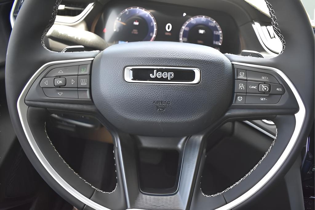 new 2025 Jeep Grand Cherokee car, priced at $34,524
