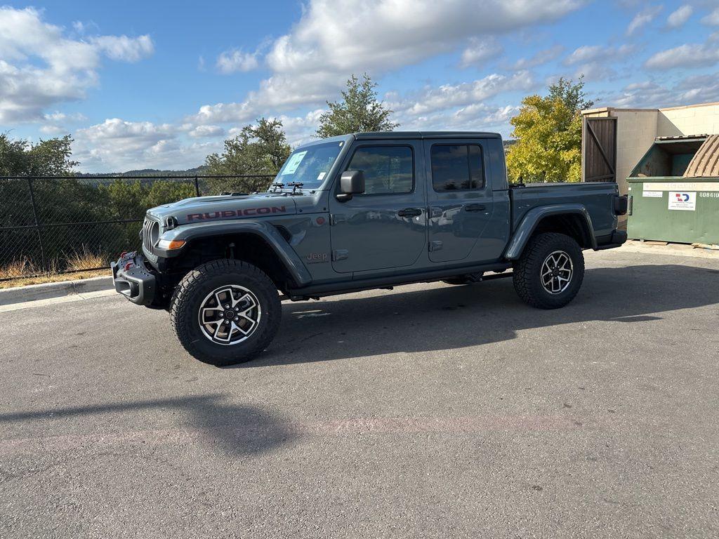 new 2025 Jeep Gladiator car, priced at $58,915