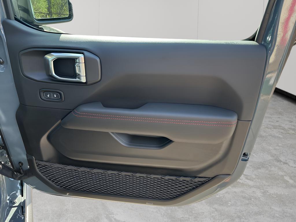 new 2025 Jeep Gladiator car, priced at $53,915